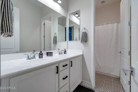 Bath - 10337 E Trillium Ave, Mesa, AZ 85212 photo 8 of 8