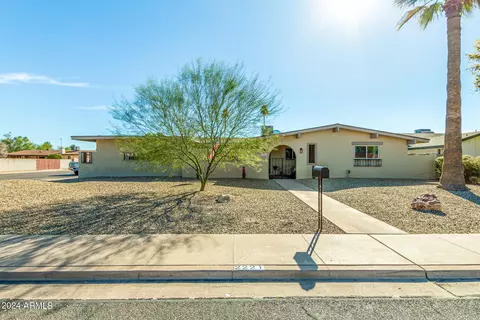 2221 E Dartmouth St, Mesa, AZ 85213