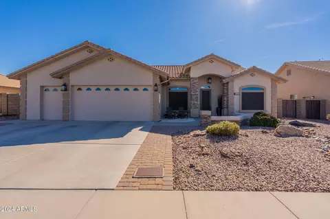 2831 S Teakwood Cir, Mesa, AZ 85212