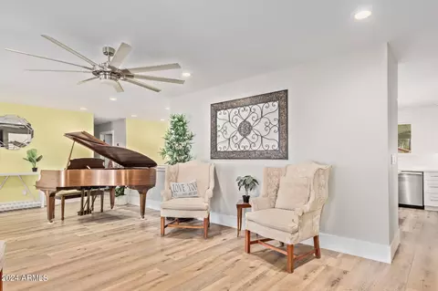 Living - 9601 S 157th Pl, Gilbert, AZ 85234 photo 1 of 3