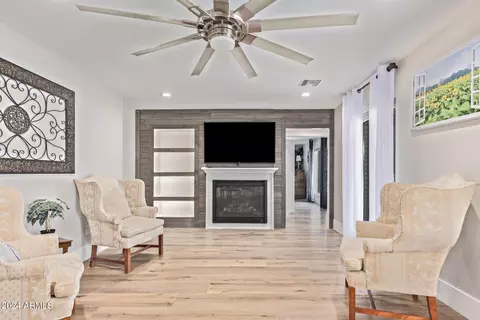 Living - 9601 S 157th Pl, Gilbert, AZ 85234 photo 2 of 3