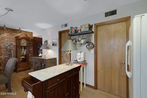 4449 N 40th St, Phoenix, AZ 85018 photo 8