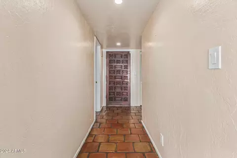 1242 E Palacio Ln, Phoenix, AZ 85014 photo 2