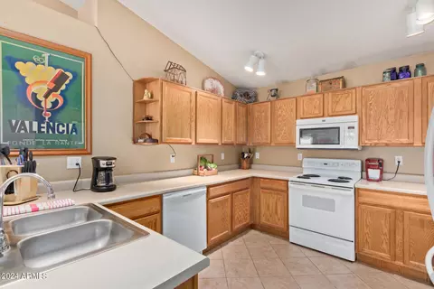 8732 E Nopal Cir, Mesa, AZ 85209 photo 13