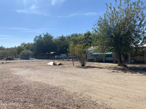 19370 E Abbott St #24, Black Canyon City, AZ 85324
