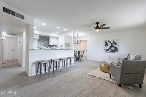 4132 W Vista Ave, Phoenix, AZ 85051