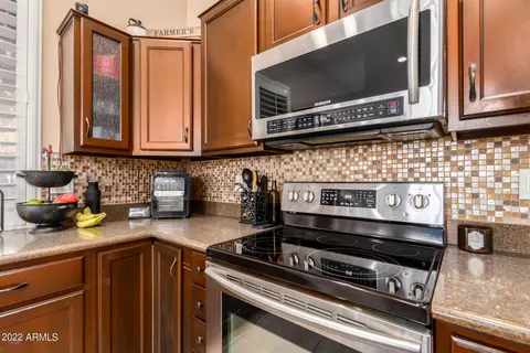 Kitchen - 7910 E Portobello Ave, Mesa, AZ 85212 photo 3 of 5