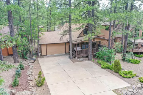 1375 E Lobo Ln, Munds Park, AZ 86017