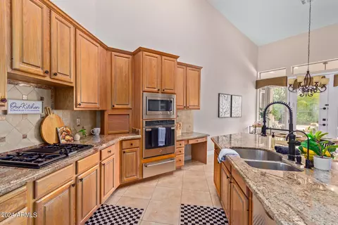 Kitchen - 7345 E Rochelle Cir, Mesa, AZ 85207 photo 2 of 4