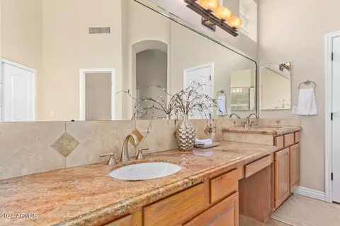 Bath - 7345 E Rochelle Cir, Mesa, AZ 85207 photo 5 of 5