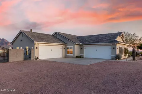 Exterior - 5169 N Idaho Rd, Apache Junction, AZ 85119 photo 12 of 42