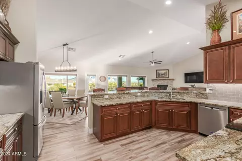 Kitchen - 5169 N Idaho Rd, Apache Junction, AZ 85119 photo 3 of 4