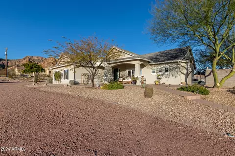 Exterior - 5169 N Idaho Rd, Apache Junction, AZ 85119 photo 15 of 42