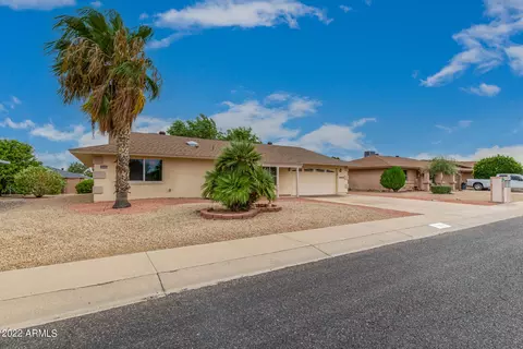 9607 W Spanish Moss Ln, Sun City, AZ 85373