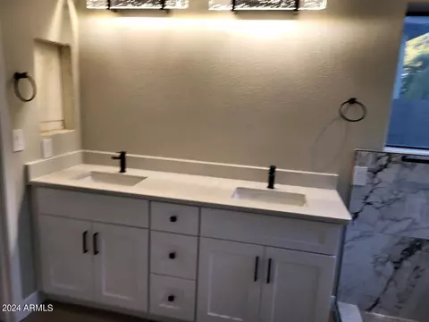 4322 E Anderson Dr, Phoenix, AZ 85032 photo 7
