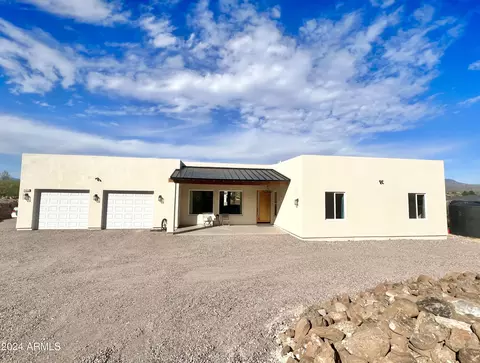 3132 W Blue Eagle Ln, Phoenix, AZ 85086 photo 2