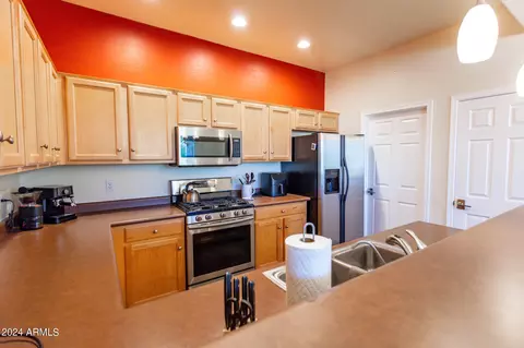 3131 E Legacy Dr #2015, Phoenix, AZ 85042 photo 5