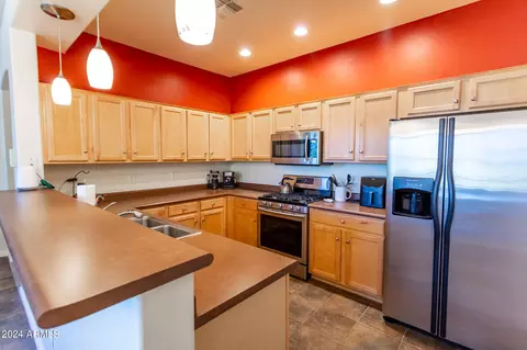 3131 E Legacy Dr #2015, Phoenix, AZ 85042 photo 4