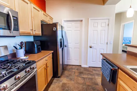 3131 E Legacy Dr #2015, Phoenix, AZ 85042 photo 7