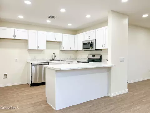 4205 N 27th Dr, Phoenix, AZ 85017 photo 8