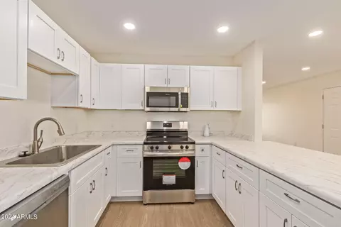 4205 N 27th Dr, Phoenix, AZ 85017 photo 9