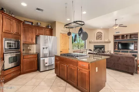 Kitchen - 14529 E Circle L Ranch Pl, Vail, AZ 85641 photo 4 of 5