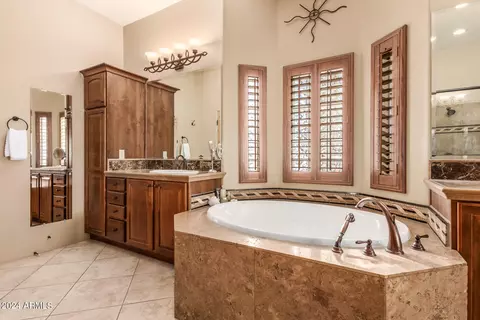 Bath - 14529 E Circle L Ranch Pl, Vail, AZ 85641 photo 2 of 6