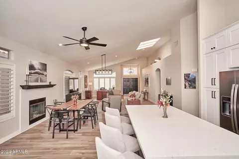 178 W El Freda Rd, Tempe, AZ 85284