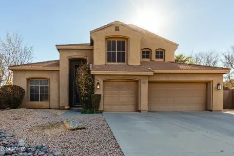 233 S Ironwood St, Gilbert, AZ 85296