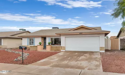 4852 W Cochise Dr, Glendale, AZ 85302