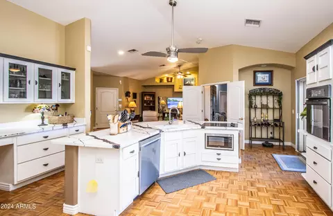 3014 E Jeanette Ct, Phoenix, AZ 85050 photo 5