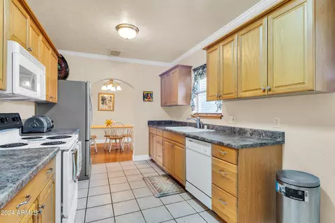 2430 E Sheridan St, Phoenix, AZ 85008 photo 9