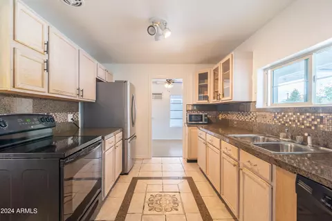 2911 W Coolidge St, Phoenix, AZ 85017 photo 17