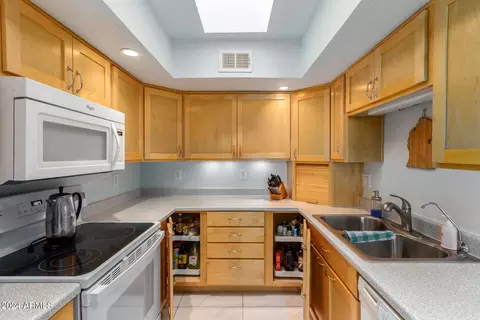 9631 W Brown St #A, Peoria, AZ 85345