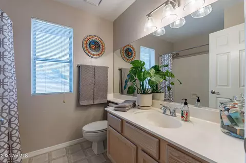 Bath - 1926 E Anchor Dr, Gilbert, AZ 85234 photo 4 of 6