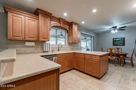 Kitchen - 1926 E Anchor Dr, Gilbert, AZ 85234 photo 2 of 9