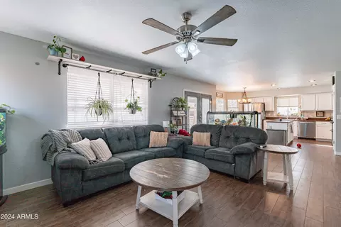 Living - 413 S Cholla St, Gilbert, AZ 85233 photo 1 of 4