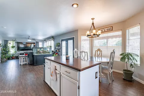 Kitchen - 413 S Cholla St, Gilbert, AZ 85233 photo 3 of 4