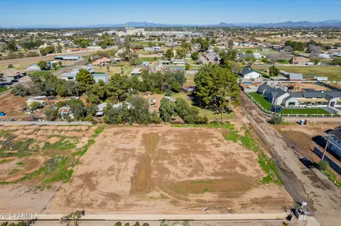 1576 S 155th St #2, Gilbert, AZ 85296