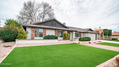 1215 E Sunburst Ln, Tempe, AZ 85284