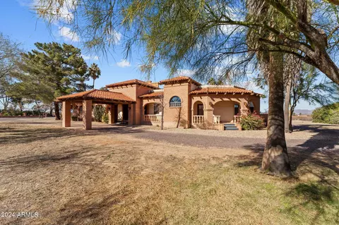 51414 W Pete Rd, Aguila, AZ 85320