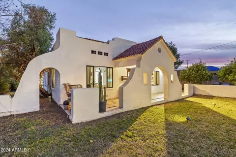 Exterior - 1807 W Osborn Rd, Phoenix, AZ 85015 photo 23 of 31