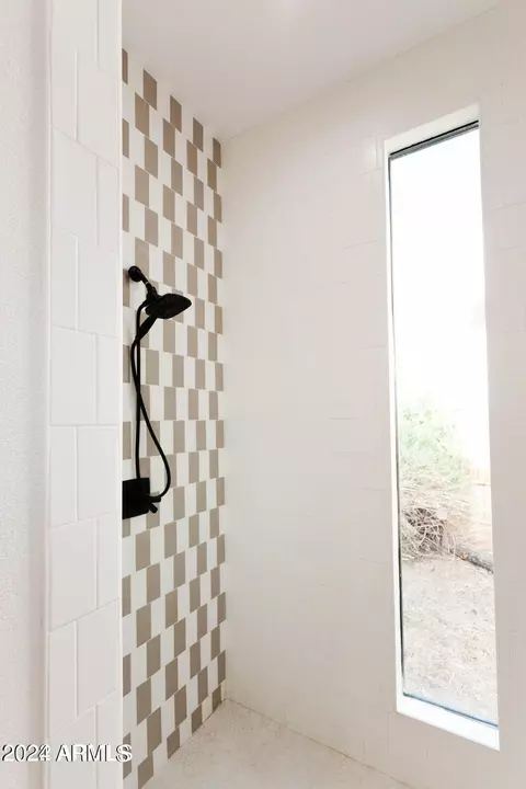 Bath - 1807 W Osborn Rd, Phoenix, AZ 85015 photo 6 of 13