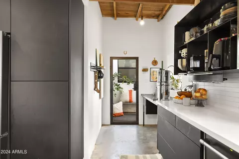 Kitchen - 1807 W Osborn Rd, Phoenix, AZ 85015 photo 4 of 5