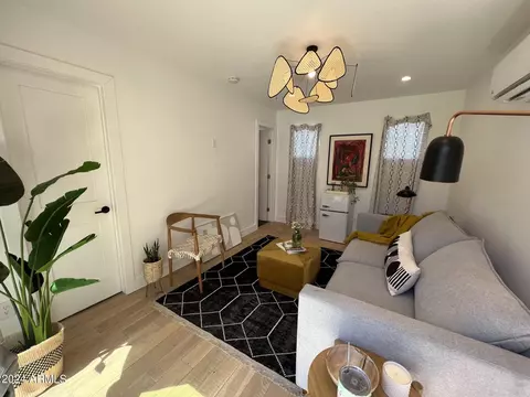 Living - 1807 W Osborn Rd, Phoenix, AZ 85015 photo 4 of 4