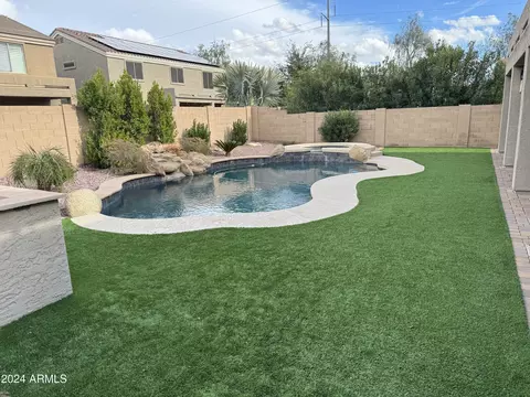 2536 E Misty Willow Ln, Phoenix, AZ 85024 photo 3