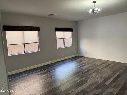 2536 E Misty Willow Ln, Phoenix, AZ 85024 photo 9