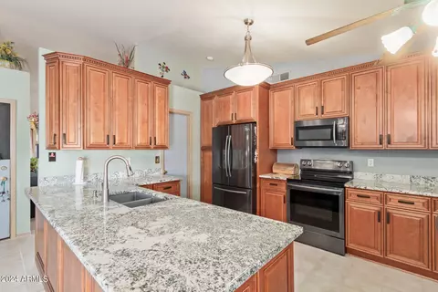 Kitchen - 9425 Evergreen St, Mesa, AZ 85207 photo 1 of 3