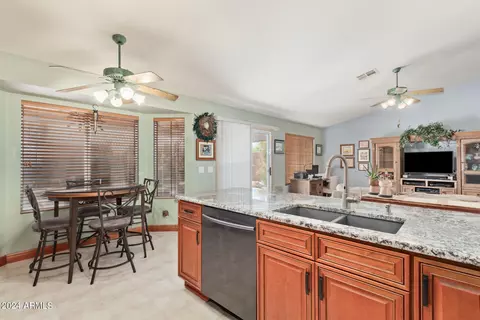 Kitchen - 9425 Evergreen St, Mesa, AZ 85207 photo 3 of 3