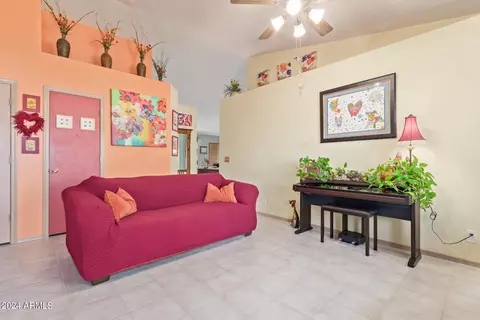 Living - 9425 Evergreen St, Mesa, AZ 85207 photo 1 of 8
